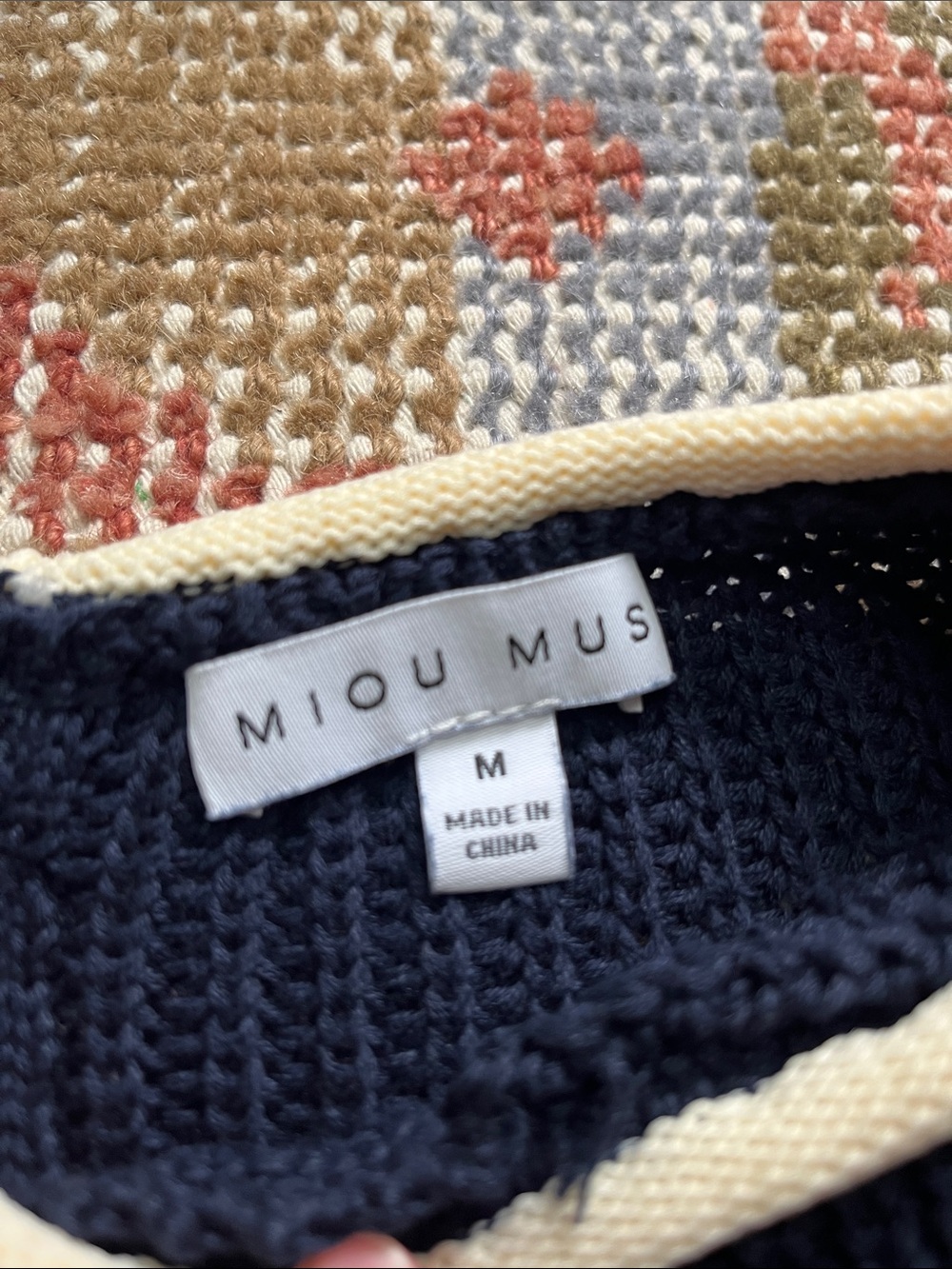 Miou Muse Navy Blue Cropped Knit Sleeveless Top Size M Cream Trim - Picture 4 of 6